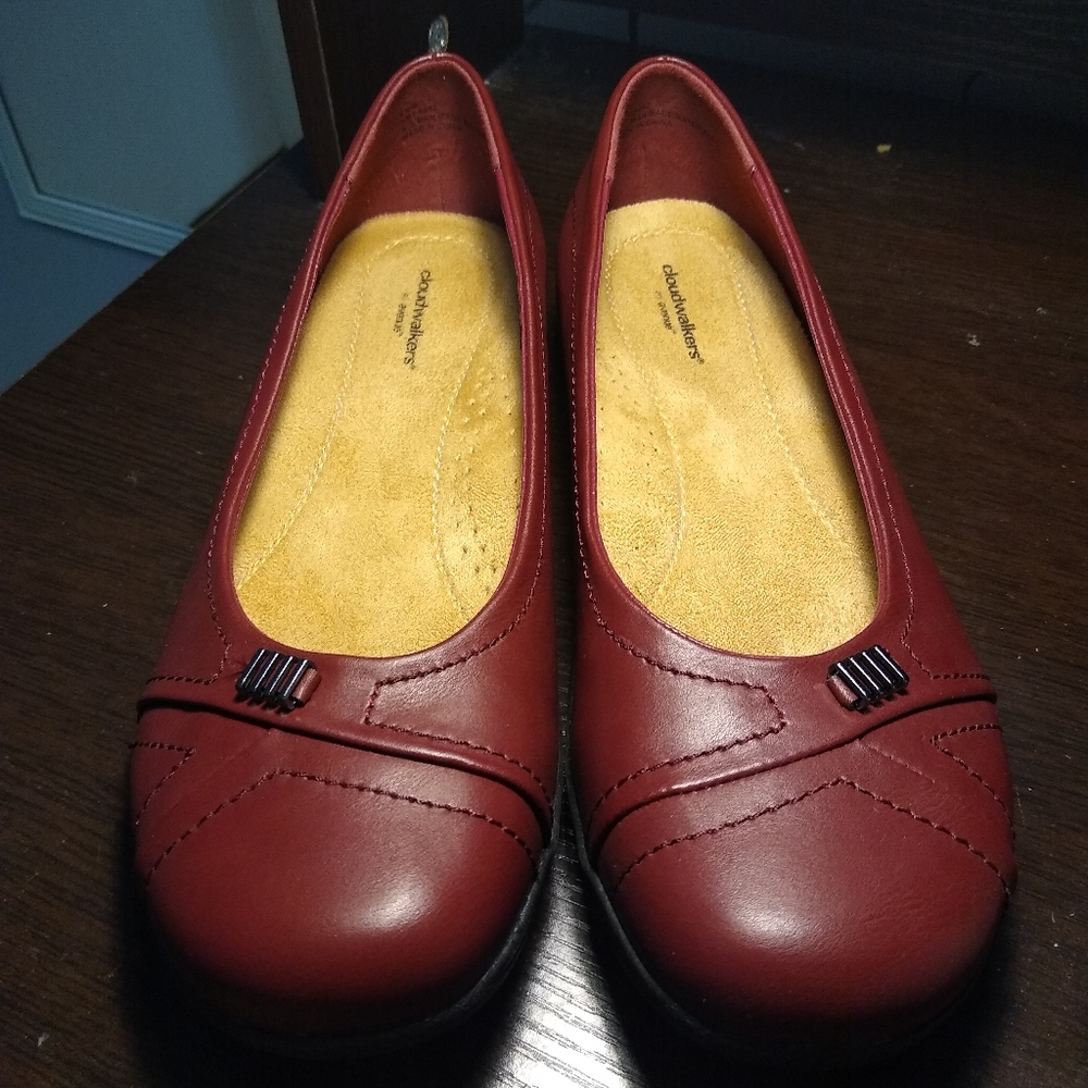 Women's Maroon Flats